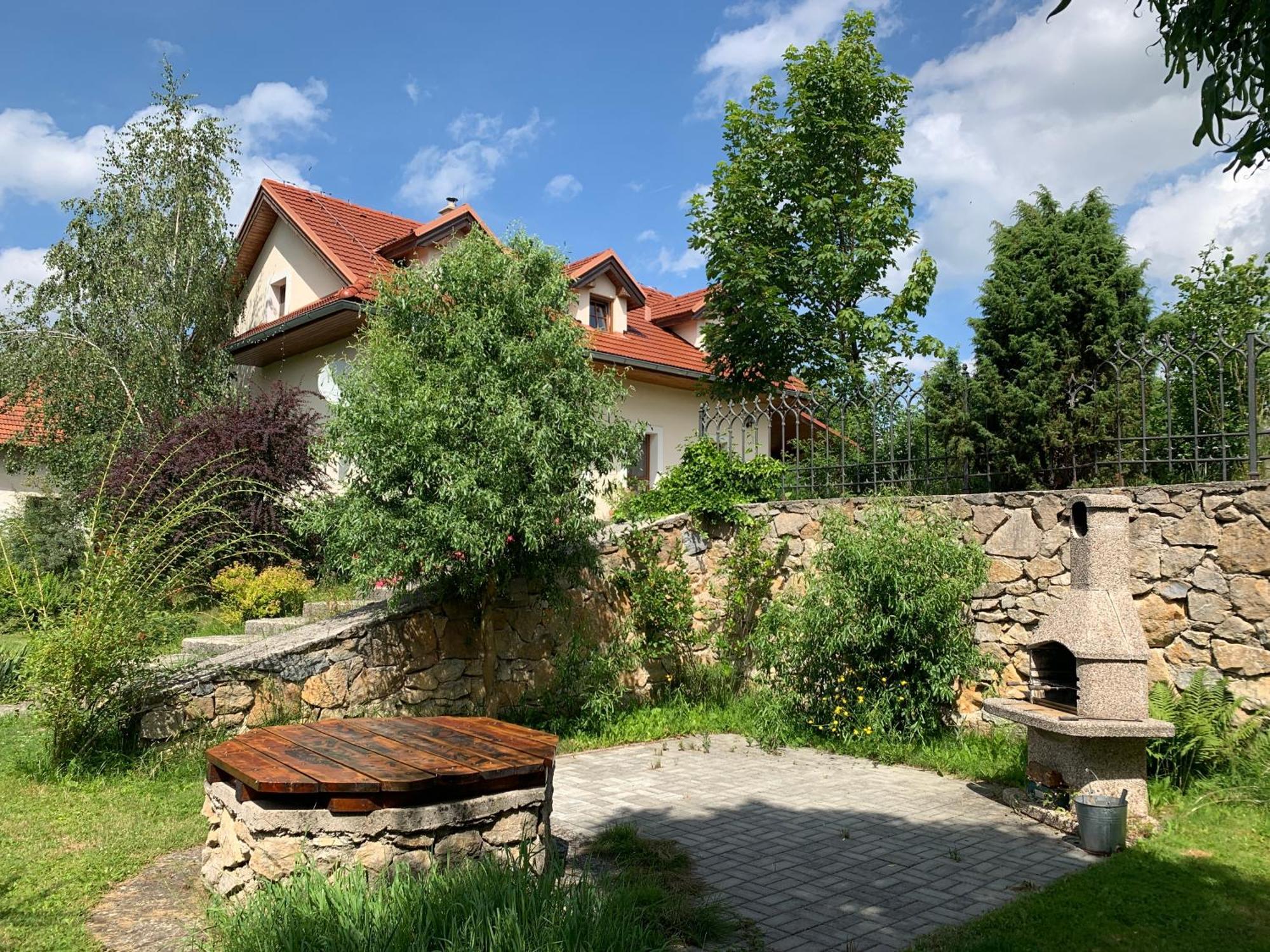 Villa Lypche Besenova Exterior foto